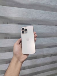 آيفون ١٦ برو ماكس • ٢٥٦ جيجابايت • بطارية ٩٠٪