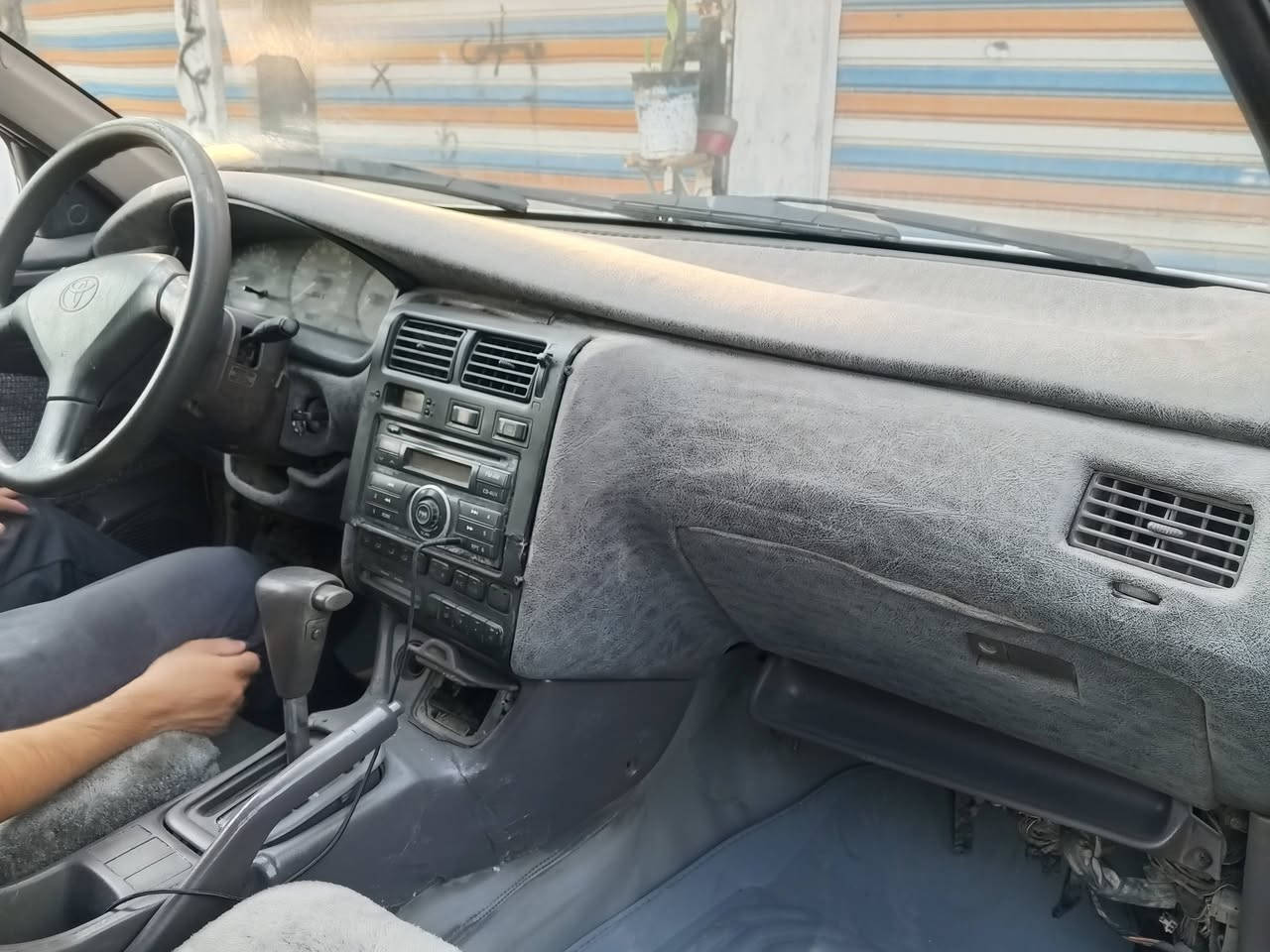 سلام عليكم كرونه نفخ موديل 91 رقم نجف نكليزي 
مكينه 1800ام الجف مكينه وكير جدد مكفوله سياره من كصه وضربه ونقل الجثه وكل الصوليات حداديه تخم تاير كلها جديد كهربائيات كلها شغاله تبريد شغال عوزه ايسي وترتيب سياره عارضيه ب47 وبيه مجال قليل ***********
