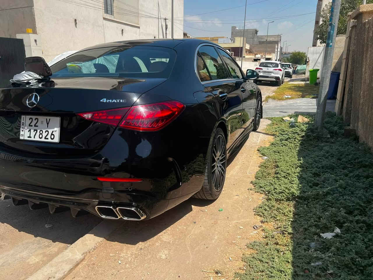 🔥 للبيع | Mercedes-Benz C300 AMG Kit 2023 🔥
سيارة مميزة جداً، تجمع بين الفخامة والأداء الرياضي، بحالة ممتازة وجاهزة للاستخدام.

▪️ موديل: 2023
▪️ وارد أمريكي
▪️ الممشى: 38,000 كم فقط
▪️ اللون الخارجي: أسود
▪️ اللون الداخلي: جلد مشمشي فاخر
▪️ محرك 2.0 تيربو + هايبرد خفيف (48V) بقوة 255 حصان
▪️ قير أوتوماتيك 9 سرعات
▪️ دفع رباعي (4MATIC)
▪️ كت AMG كامل (داخلي وخارجي)
▪️ بانوراما
▪️ فول أوبشن
▪️ شاشة عدادات ديجيتال + شاشة وسطية كبيرة
▪️ إضاءة داخلية Ambient متعددة الألوان
▪️ نظام صوت Burmester
▪️ كاميرا 360°
▪️ حساسات أمامية وخلفية
▪️ Apple CarPlay وAndroid Auto
▪️ مقاعد جلد كهربائية مع ميموري
▪️ إنارة LED ورنكات AMG

✅ سيارة نظيفة جداً ومعتنى بيها، جاهزة للاستخدام ولا تحتاج أي مصروف.

💰 السعر: 32.000$ 

📍للاستفسار والمعاينة التواصل على الرقم :***********

