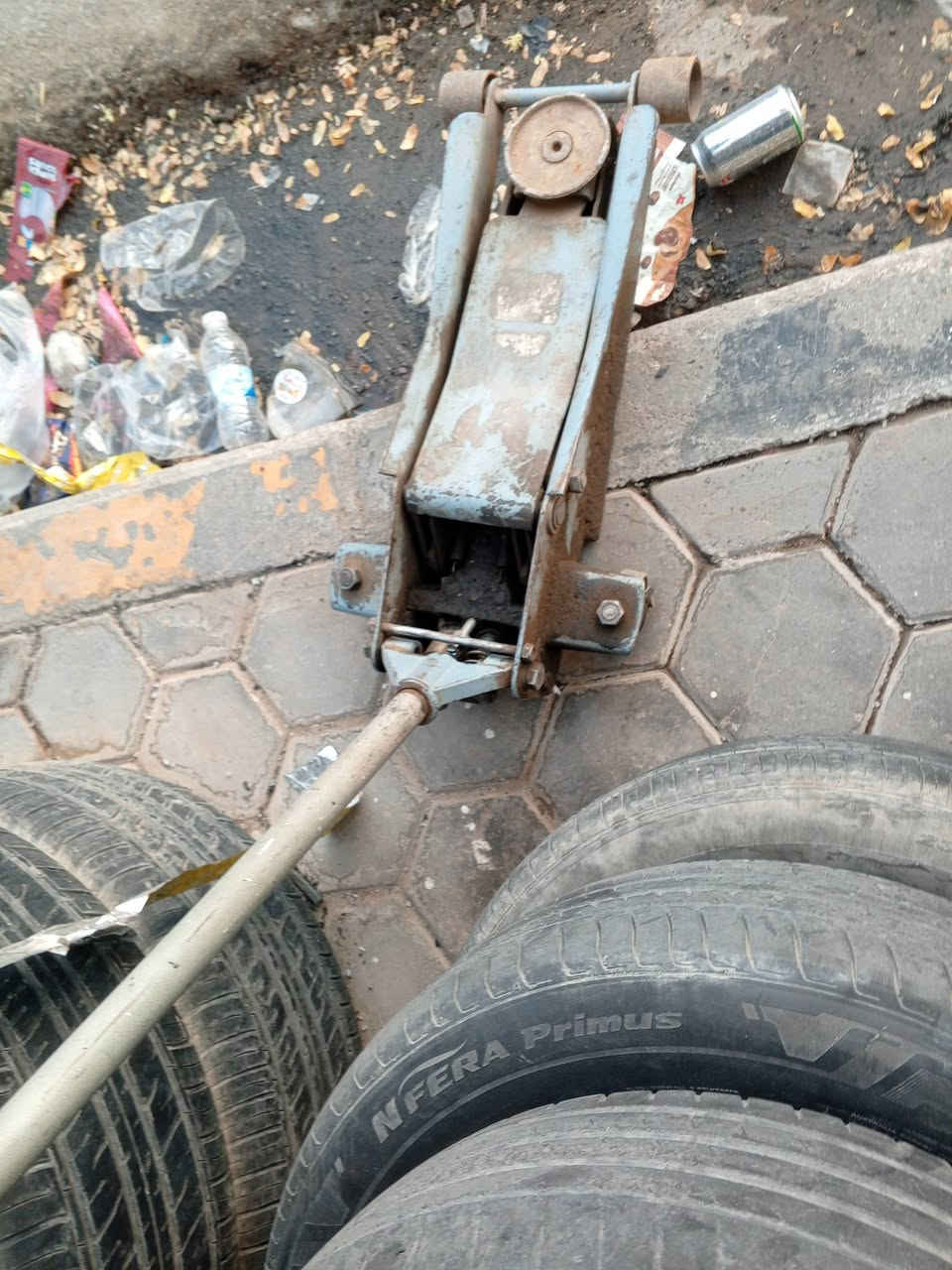 جهاز بلص خالعا حجم 24 جكات 2 ماطور مال هوى السعر مليونين ونص اتصال***********
