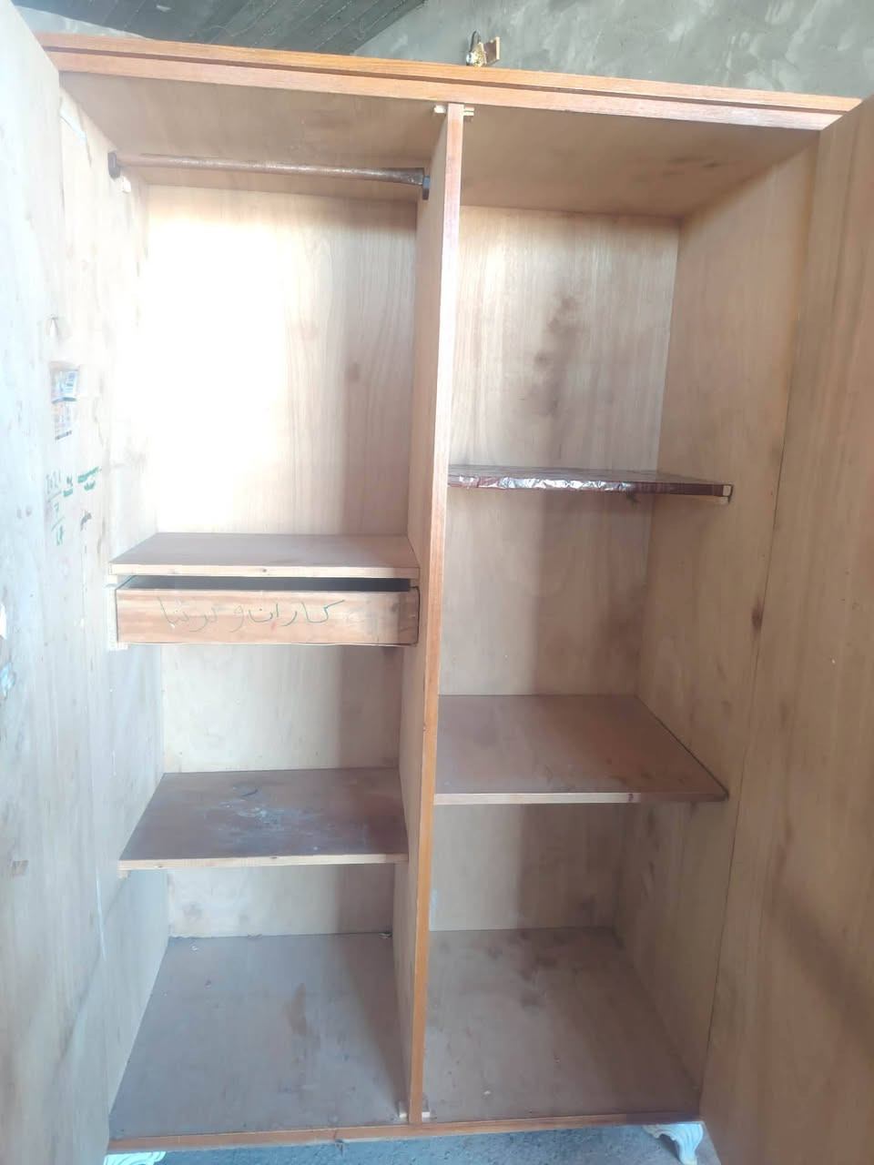 كنتور صاج عراقي بابين حطاطه تكمه سعر ب١٥٠ يوجد توصيل داخل تكريت والعلم وبيجي والدور الاتصال ع رقم تلفون ***********
