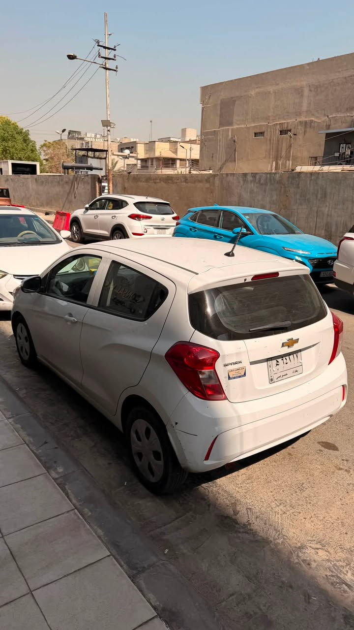 السيارة للبيع ...
السلام عليكم
شوفروليت سبارك 2020 خليجي
ماشيه 26 الف صبغ دعامية امامية فقط اثر شخوط باقي البدي مكفول من الصبغ والضربة فقط ملاحظات بسيطة موضحة بالفديو
سعرها 95 ورقة وبيها مجال بسيط 
عنواني الكرادة
للأستفسار: ***********
