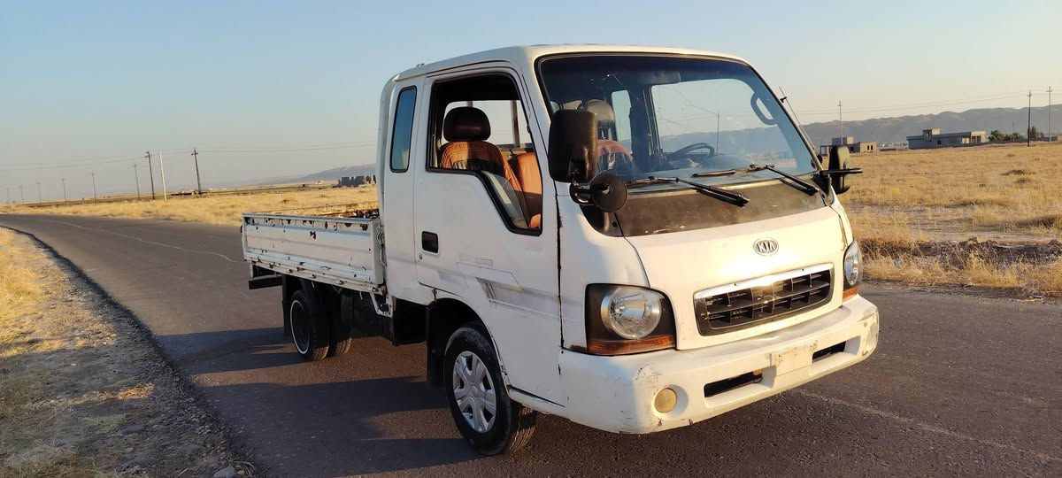 السلام عليكم يوجد كيه 2002لبيع أدوات  السعر ٣٥ وبيه مجال اتصل عل رقم ***********

