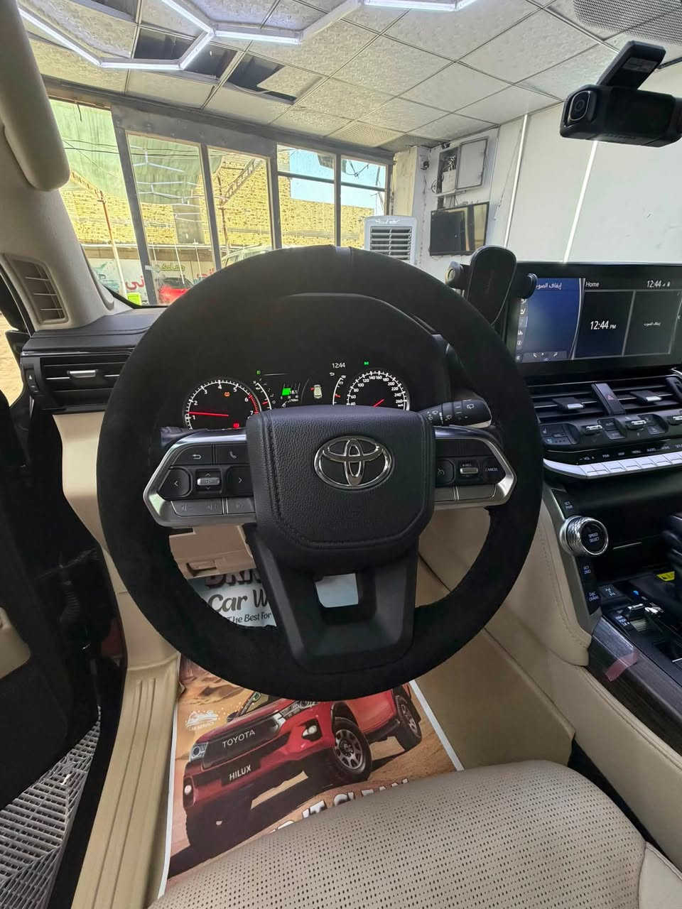 السلام عليكم
✨
فئة VX بلاك اديشن ليميتد
فول مواصفات معروفة ال vx 
موديل 2024

▪️ ممشى 29 ألف كم فقط
▪️ كفالة عامة 
▪️ ضمان شركة البعاج
▪️ رقم بغداد وباسمي
▪️ مغلفة PPF أصلي بقيمة 2000$
▪️ صيانة كاملة حديثة بالشركة
▪️ السيارة جاهزة بالكامل وما تحتاج أي صرف

نظافة استثنائية… بكل تفاصيلها 🔥
مكانها الديوانية 

المجال بسيط جداً للجادين فقط
***********
