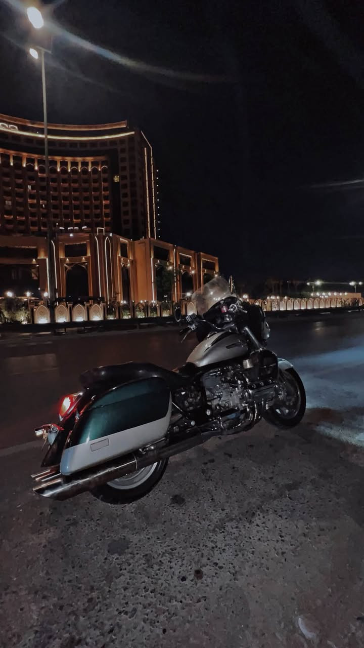 سلام عليكم دراجة  هارلي فالكيري 1500 …. 6 سلندر دراجة عليهة تعديل بل كامل دراجة هجومية قوية كلش دراجة بيهة خانة من لخانات ليمنة فقط دخانة خفيفة كلش تجي وتكطع لدراجة سعرهة بسعر لماي ب 23 ورقة قفل ولي ما يعرف بسعارهن روح شوف اسعارهن بسوك بيش وتعال علق ولي مو شراي لا يتعبني فدوة اروحلكم حبايب مكان بغداد زعفرانية اي ستفسار اخر تصل ***********🤍

نص مكتوب في الصور:
- Meta AI