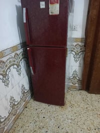 ثلاجة • حجم كبير • نظيفه