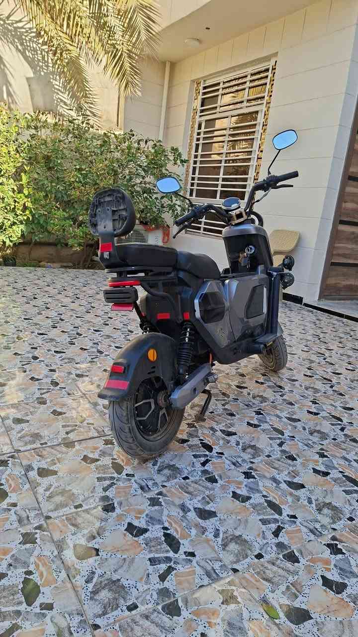 ‏دراجه سيزر ليو الجيل الاول  بطاريه ليثيوم فوسفات الحديد A 50 تمشي بالشحنة الوحدة 120 كيلو متر 4 سرعات للاستفسار اتصل ***********
‏
