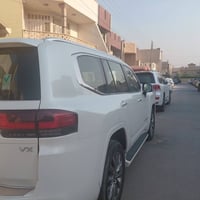 لاندكروز vx 2023 شركة ساز مكفوله وجديده جدا ماشيه ٤٠ الف مغلفه ببي اف ...