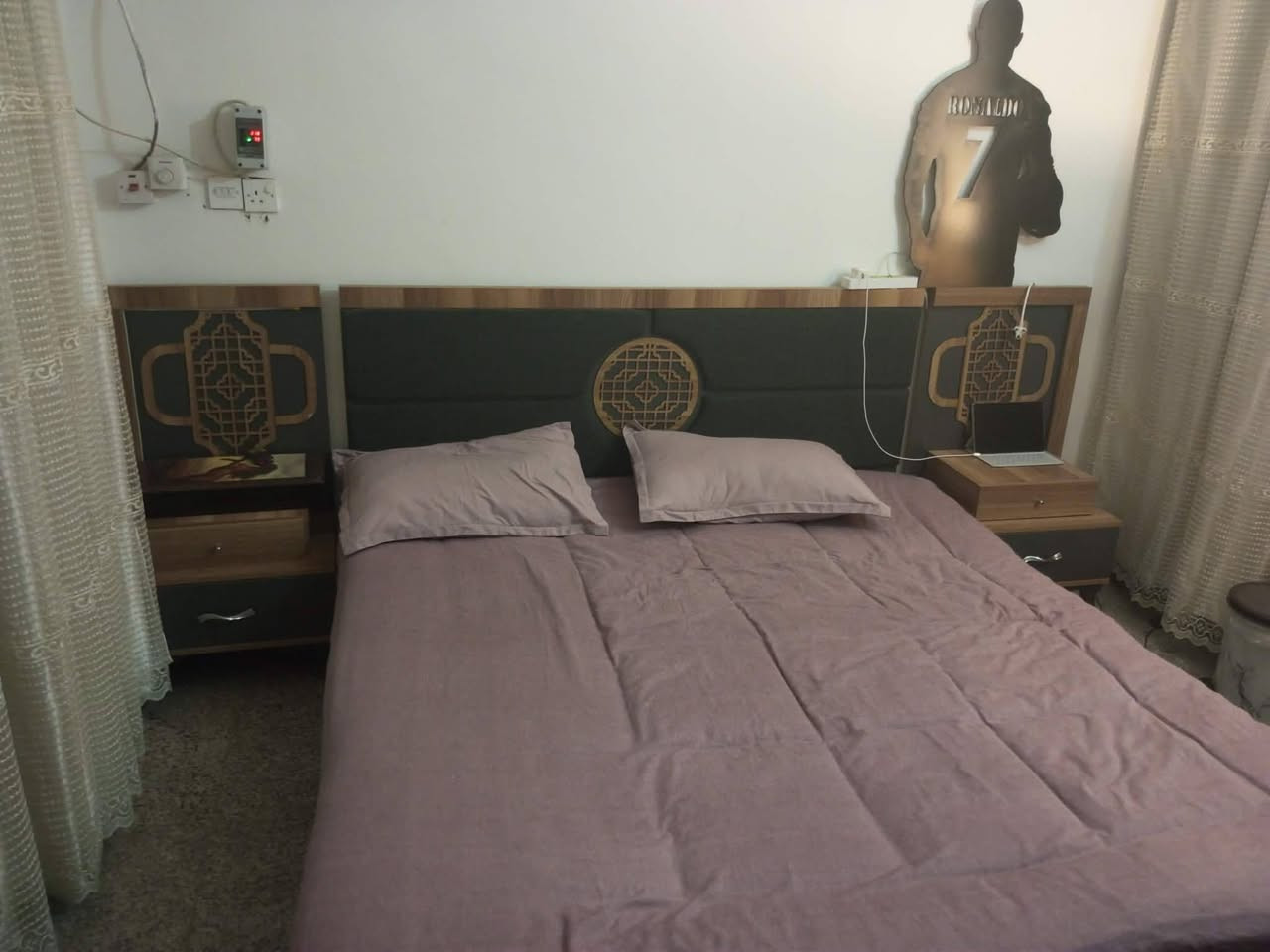 غرفه نوم نظيفه كلش العنوان بغداد حي الجهاد ***********
