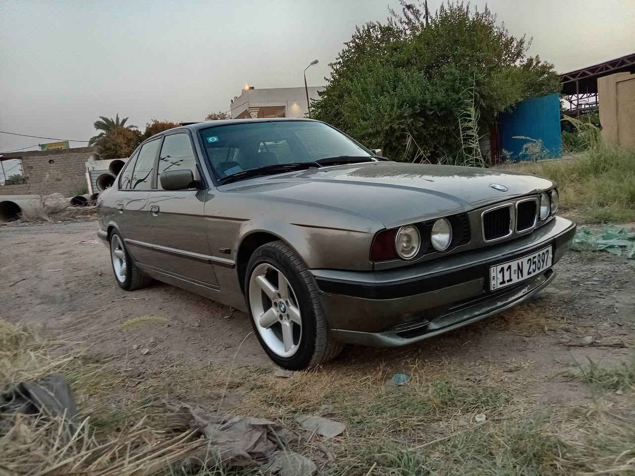 BMw1991 525 
وارد يابان
محرك مسكر عدلM50 كير محرك مكفول
تبريد ثلج ❄️ منضومه جديده
حماوه ثابته جوه النص بعز الحر 
سلايد شغال 
كهربائيات كلها عالبلاد بدون اي جطل سنتر لك عالي زنون
غرفه جلد   اسود... ويل تو سايز 17 شنايزر اصلي وتخم تاير جديد
رقم انكليزي باسمي هزه ورقم جديد
صبغ عام بدون حادث نهائيا
السعر ٦٣ وبيها مجال 
بغداد ***********
