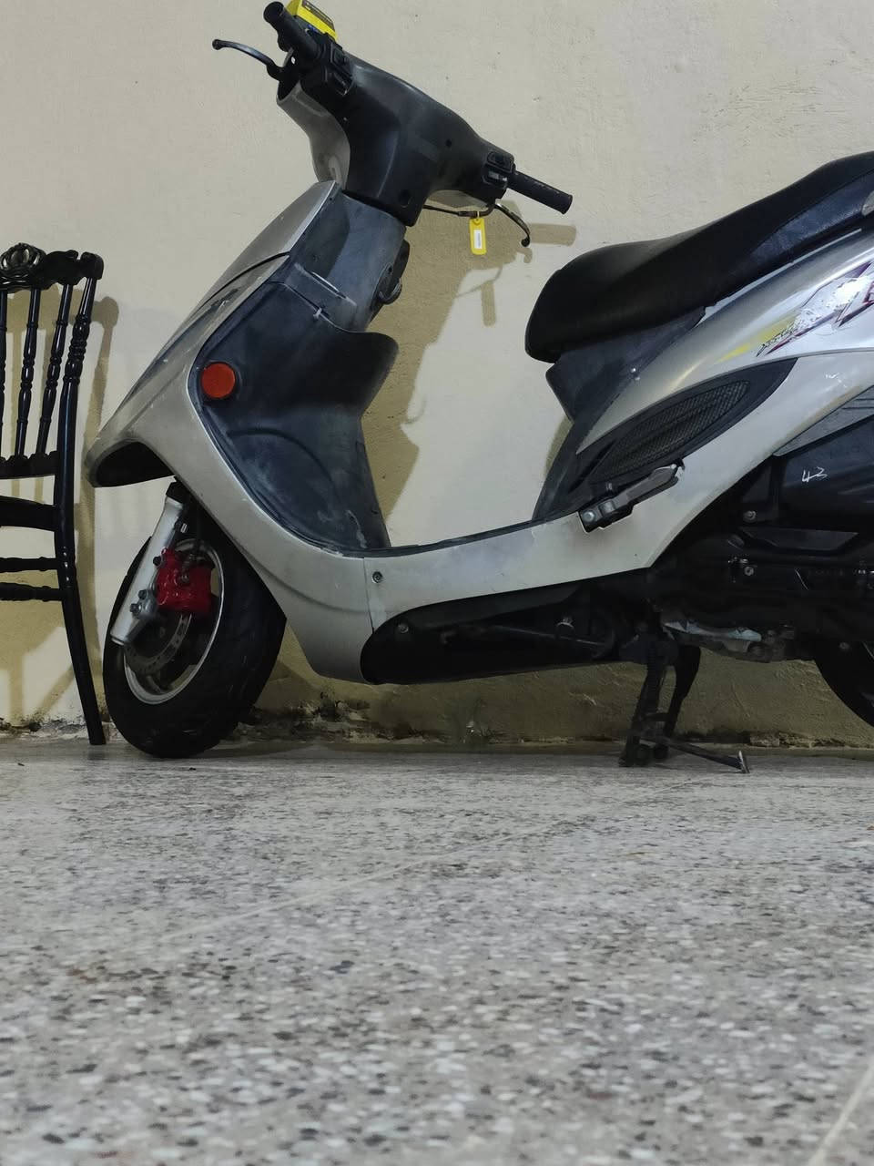 السلام عليكم دراجه كامكو جي فور دراجه أي نقص مابيه من كلشي شغاله كهربائيات أي نقص مابيه وكلشي اكو بلسوك السعر..... 850وبيه مجال العنوان نجف حي السلام  
للاستفسار....***********
