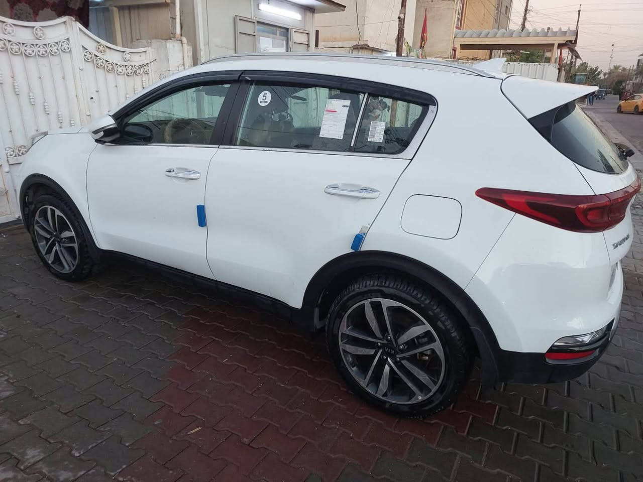 سبورتج خليجي للبيع
رقم بغداد 
موديل ٢٠٢٠ 
السيارة ماشية فقط ٩٥كم 
السيارة مكفوله كفاله عامة  (ضمان الشركة )
السيارة كلش نظيفة 
مواصفات السيارة
حساس امامي 
حساس خلفي 
الداخل حمصي جلد ومخمل 
المري شفط 
اشاير بلمري 
٣ انضمة قيادة 
تبريد قطعتين امامي وخلفي 
 تحكمات ستيرن 
بلوتوث
جرس سرعه تعبر ١٢٠ يدك 
يدات نيكل 
السويجات عدد٢ 
الكتلوكات ٢
تحويل السيارة  ثاني يوم مباشر 
السيارة سعره ١٩٠ وبيهة مجال
وهذا رقمي ***********
