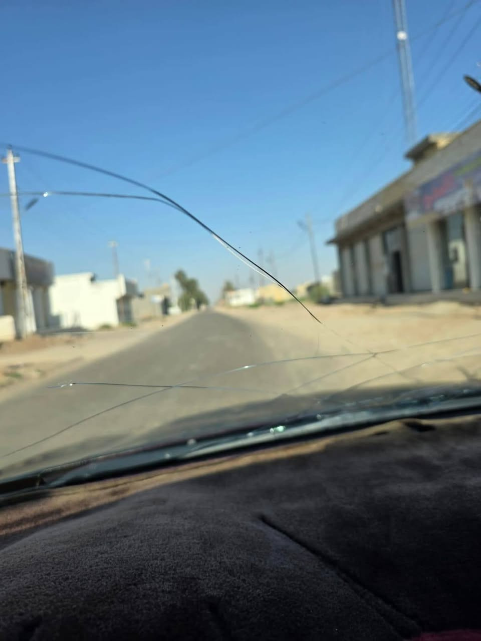 قطعه ارض للبيع مساحه ٣٠٠متر مقاطعه عشره بوب الشام ملك صرف زراعي تجاري الشارع العام مستعجل على البيع لان محتاج ستفسار الاتصال على رقم ***********
