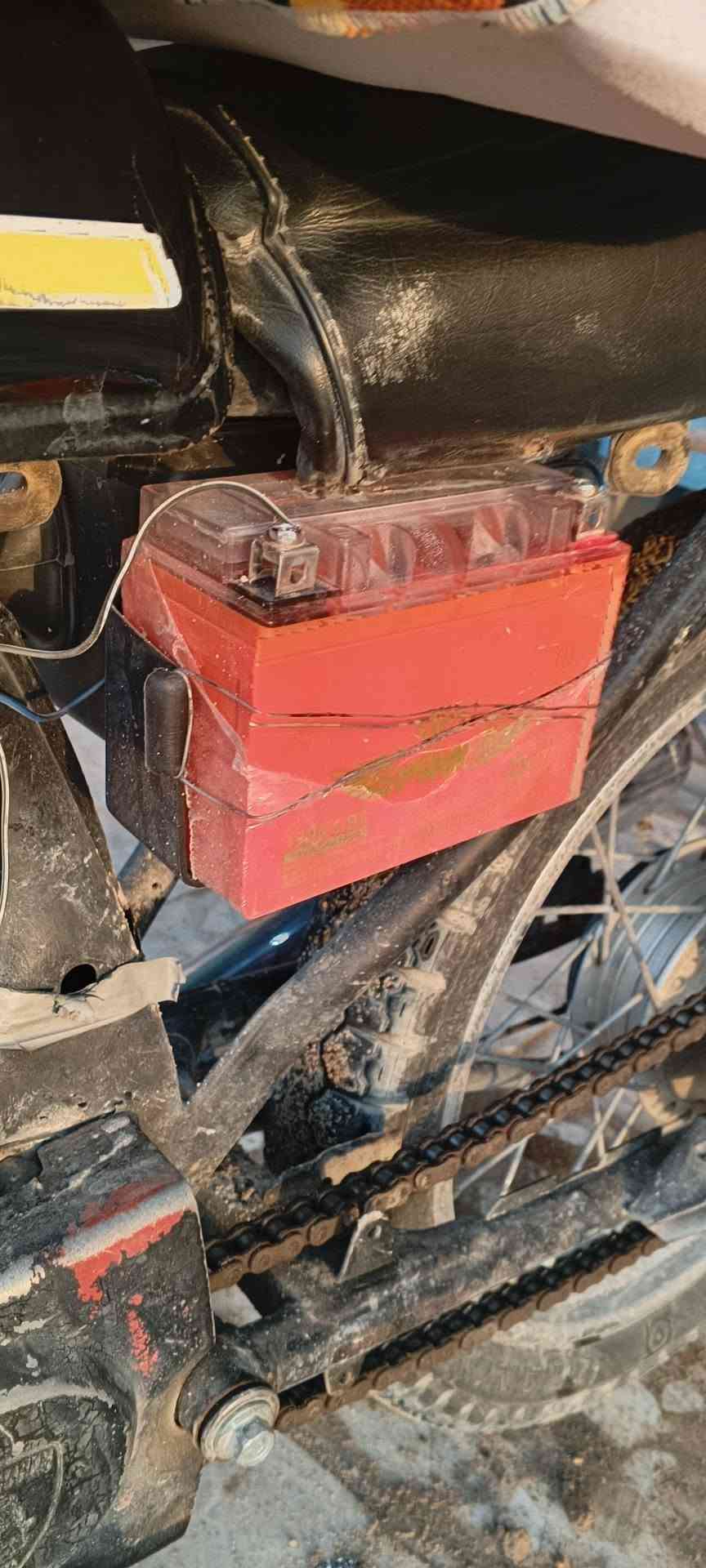 دراجه كلك ستوني مكمل محركه  كله شغال فوول باتري جديد لايت  بريك صالصنه  ناعمه تخبل ولله محرك ستوني جفته  عنوان نجف كوفه سعر 250 قفل  ***********
