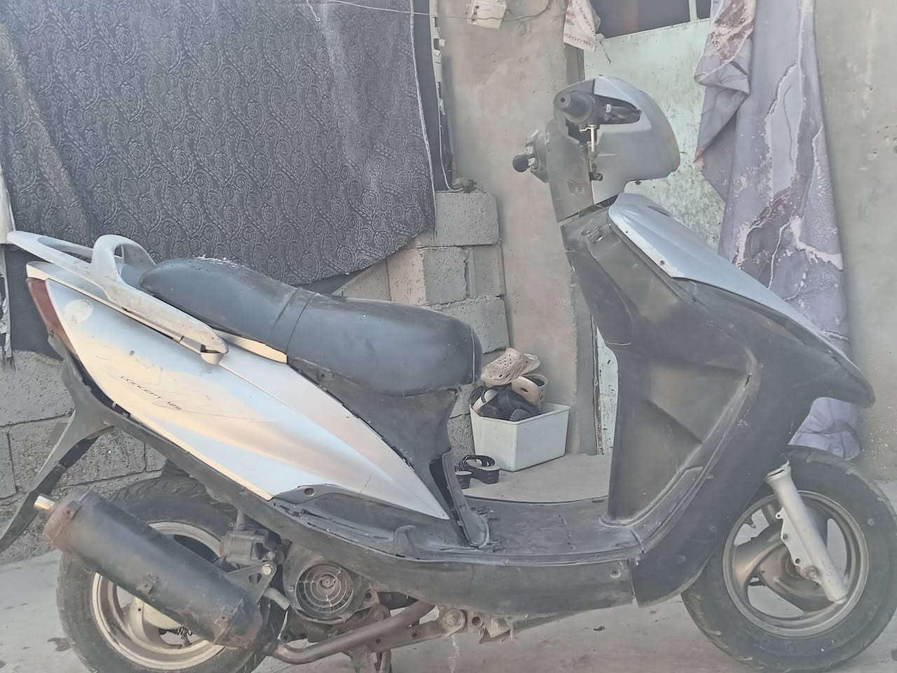 للبيع ماكس 140 ابييع  كووم حديد  الدراجه تشتغل وتطفه  كفراتهه اصليه كلهه ختم واحد السعر 165 الف مكاني بغداد الكاضميه رقمي ***********
