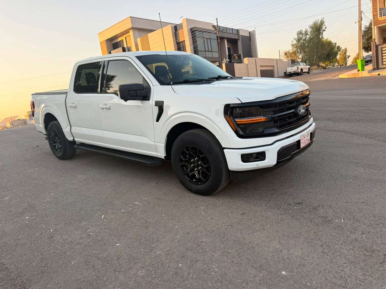 فورد f150 موديل 2024 كلين بدون ضرر شرط الفحص عل كار فاكس 8 سلندر ماشي 48000 مايل للاستفسار 
***********
***********
