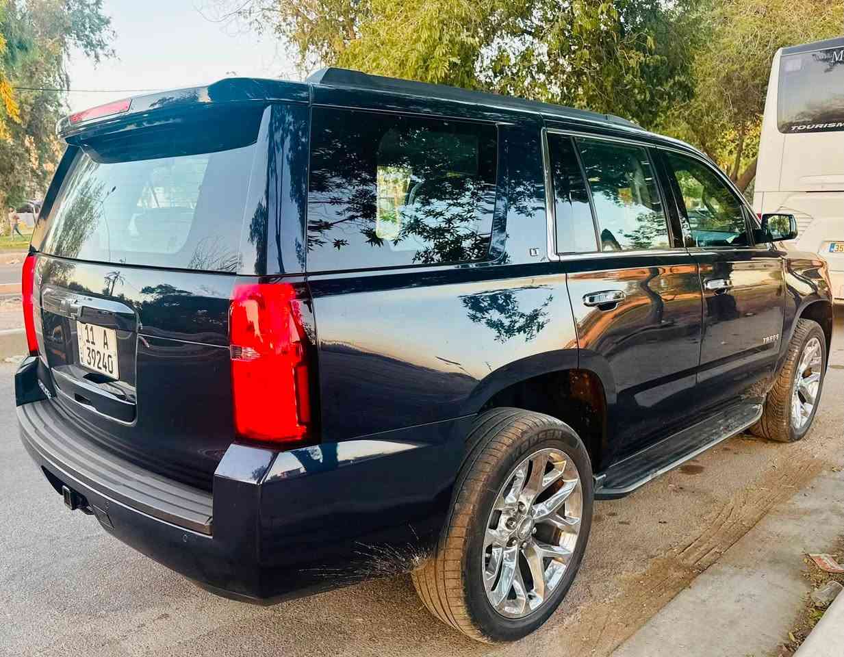 السلام عليكم
للبيع شوفرليت تاهو ٢٠١٩ وارد امريكي
المواصفات
فئة (LT)
كامرة
شاشة
قاصة
فور ويل
جنطة كهرباء
خزن ميموري
تشغيل عن بعد
بصمة اربع ابواب
حساس امامي خلفي
تحكم ستيرن جهتين
نظام تحديد مسار
نظام مانع انزلاق
نظام اتو ستوب
كشنات كهرباء
كشنات جلد
محرك ٨ سلندر
ثلاث قطع تبريد
كشنات منفصلة
ويل كب كروم
ماشية ١٣٩ الف
كشنات تدفئة
بك لايت لد
نظام ايكو
٧ راكب
نظام abs
كروز سرعة
صاجات
كشافات
رقم بغداد
السعر (٢٧٧٠٠ دولار وبيها مجال بسيط)
الضرر (صبغ جاملغ امامي فقط بدون دواخل وطاك ايرباك وبالعراق صار بيها صبغ باب وجاملغ خلفي)
للاستفسار اتصل على الرقم (***********)

