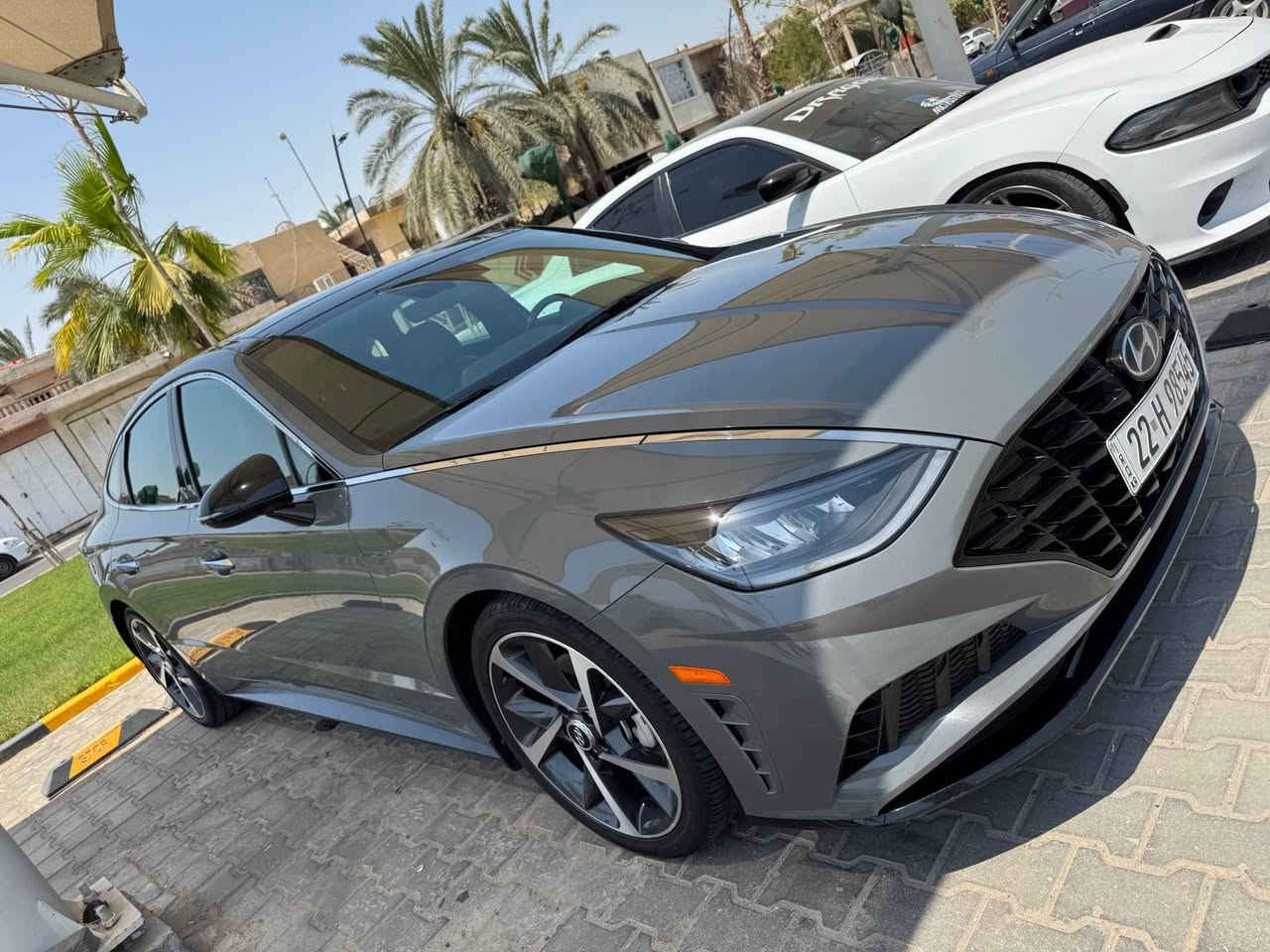 سلام عليكم سوناتا 2022 
فول مواصفات
كفاله ضربتة قبق صندوك بجم كبس
محرك 1600 تيربو 
ماشيه 85k
السعر 175$
العنوان بصرة الجنينة
الرقم *********** Singapore
