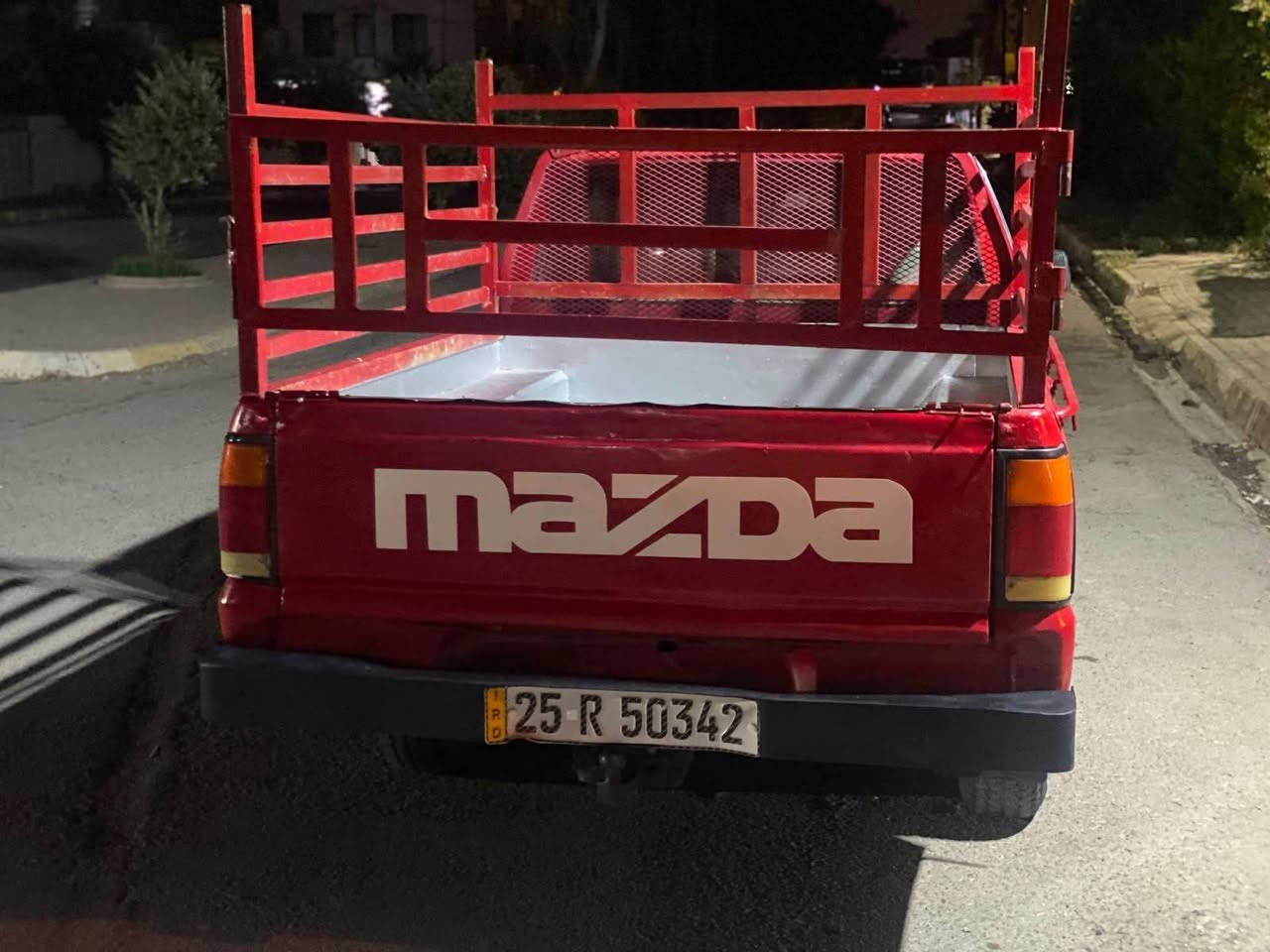 ***********
مازدا بيكب موديل 1990 محرك وكير ووصدر كل شرط بيها صبغ حزام بدون ضرب ولا دعم عنده بطاقه بنزين سيارة جاهزة بدون اي نقص شرط تحويل او وكالة استرن باور
السعر 45$
بيها مجال 
عنوان كركوك 
***********
*********** كركوك, العراق
