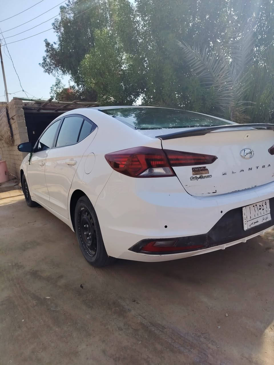 سلام عليكم
الالنترا موديل 20 
وارد امريكي  .. رقم ذي قار. سنويه ل27
مكينه 2000 دوووش
 ضربتها جاملغين + نص تكمه من امريكا 

نقصها تبريد ( كمبريسر) 
اخواني مكلف بالنشر. هذا رقم صاحبهه

***********
