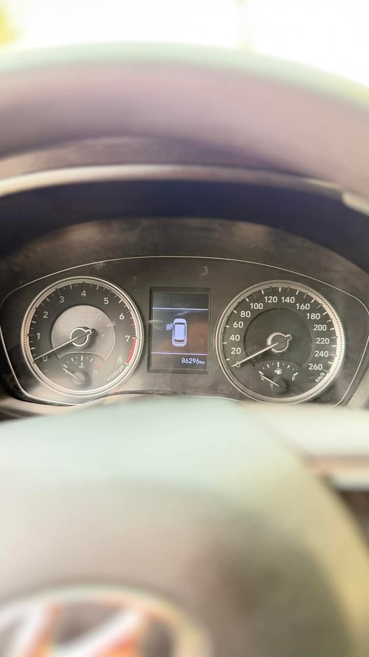 للبيع هيونداي سنتافيا 2019 خليجي 

سياره باسمي تحويل ثاني يوم 
• مكينة 3.5 V6 قوية وناعمة
• وارد خليجي
• دبل (AWD)
• جير أوتوماتيك 8 سرعات
• شاشة كبيرة مع نظام ملاحة (Navigation)
• كاميرا خلفية مع حساسات أمامية وخلفية
• تشغيل بصمة ودخول ذكي
• كراسي جلد كهربائية مع التدفئة والتبريد
• تحكم بالسكان ومثبت سرعة
• مرايا كهربائية مع طي كهربائي
• أضوية LED ونهارية
• فتحات تكييف وتبريد للصفين الثاني والثالث
• جنوط وكالة
• 3 صفوف (7 ركاب)

📊 الممشى: 80,000 كم فقط.

ملاحظات:
• جاملغ مصلح
• البَنيد مبدل أصلي
• الفحص مرحب به

السيارة استخدام شخصي ونظيفة جداً، والمحرك والشاصي بحالة ممتازة ولا تحتاج أي صرف.

السعر 180 وبي مجال 
الرقم ***********

