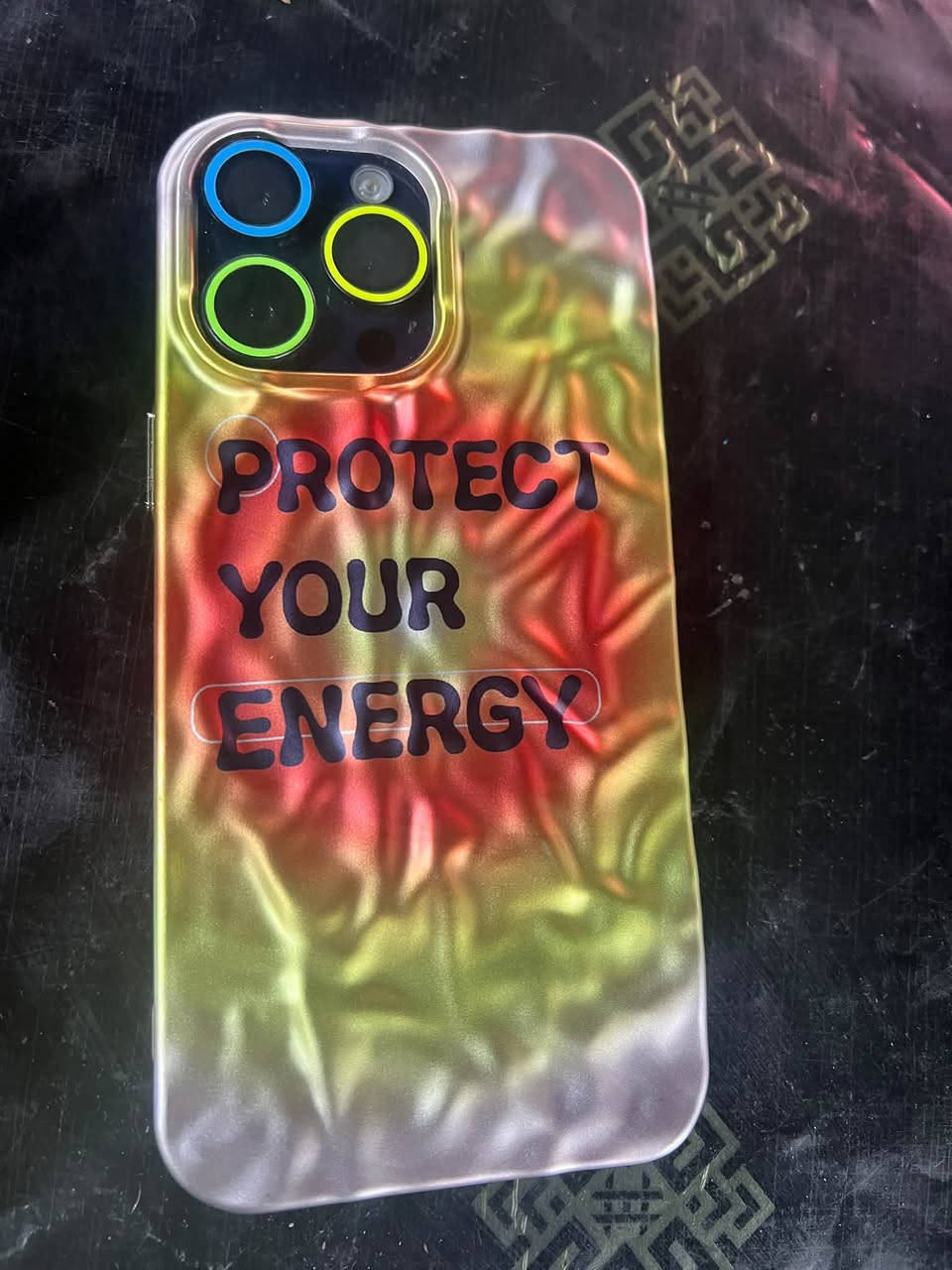 سلام عليكم iPhone 14 للبيع ‏بطارية 75 شاشة امبدله مال تفليش ول باقي كلو شريكه خابر ودلل 
*********** واتساب

نص مكتوب في الصور:
- 9:27 4G حالة البطارية والشحن رسالة مهمة حول البطارية حالة بطاريتك متدنية جدا. يمكن أن يبدل أحد مزودي خدمة Apple المعتمدين البطارية لاستعادة الأداء والطاقة القصويين. العثور على خيارات الخدمة... الحد الأقصى للقدرة 75% هذا قياس لقدرة البطارية مقارنة بقدرتها عندما كانت جديدة. قد تتسبب القدرة المنخفضة بتقليل ساعات الاستخدام بين عملية الشحن والأخرى. أقصى قدرة للأداء ستساعد الأنظمة المضمنة في النظام والمكونات في تخفيف آثار الأداء التي قد تلاحظها أثناء التقدم الكيميائي في عمر بطارية iPhone. شحن البطارية المحسن للحد من استنزاف عمر البطارية، يتعلم الـ iPhone من عادات الشحن اليومية، بحيث ينتظر ولا يتجاوز 80% حتى يحين موعد حاجتك إلى استخدامه. الشحن بالطاقة النظيفة في منطقتك، سيحاول iPhone التقليل من البصمة الكربونية من خلال انتقاء وقت الشحن الذي تتوفر فيه كهرباء بأبعاث كربونية منخفضة. يتعلم iPhone من عادات الشحن اليومية، بحيث لا يشحن بالكامل حتى يحين موعد حاجتك إلى استخدامه. معرفة المزيد...