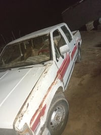 عندي سياره نيسان دبل قمارة موديل 92 باسمي مكينة ثرواي رقم ٠٧٨٣٠٠١١٩٣١