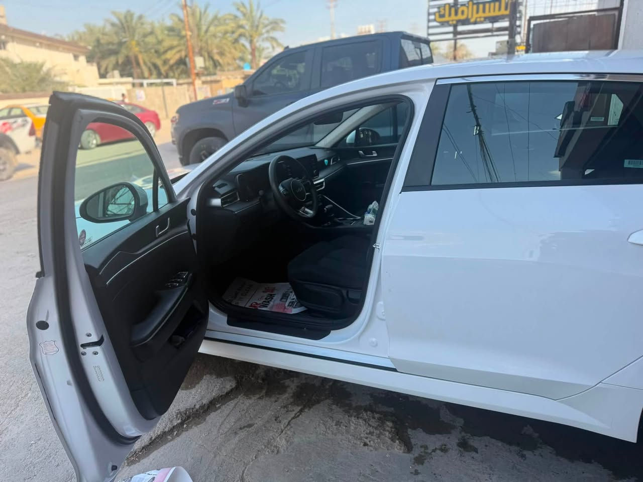 السلام عليكم موديل 23 هذا حادثهة باسمي سيارة جاهزة 165 وبيهة مجال***********
