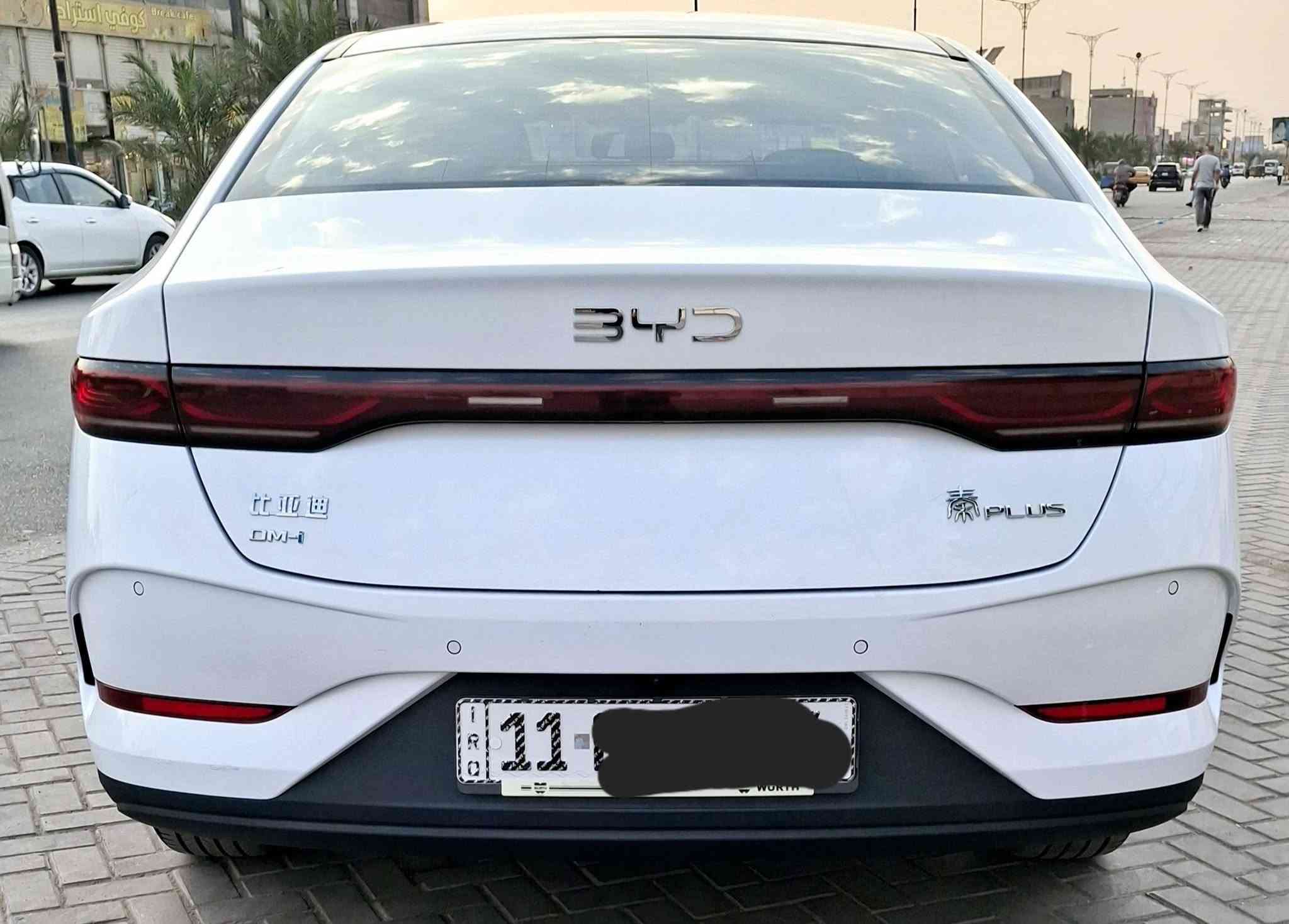 من رخصت مدير الكروب المحترم السلام عليكم بي واي دي كن بلاس ٢٠٢٥ السياره جديده مكفوله كفاله عامه عدا رصعه بالباب الصدر داخل زيتوني كل غراضهه موجوده حتى الكارت ماشيه ١٣ الف بانزين ١٣ كهرباء السعر  ٢١  مليون بيهه مجال الاتصال   *********** مكان بغداد
