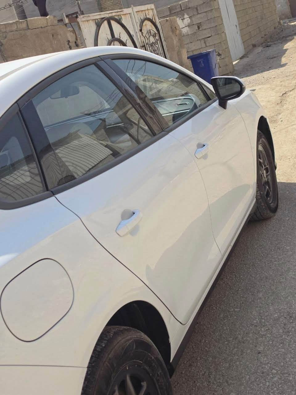 BYD SEAL 05 كير تعليك
بطاريه ١٢٨
ماشيه ٢٤ الف 
السياره بيها بنيد صبغ صوج السمكري وصور الحادث موجوده 
بيها قطعتين بارد باب سايق وجاملغ خلفي عكس السايق ممصلحات 
بغداد جسر ديالى الجديد 
السعر 23 مليون  
***********
