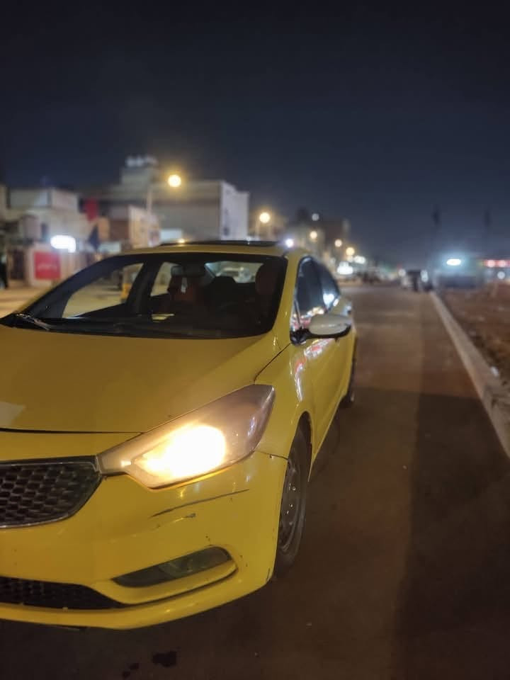 كيا فورتي 14 فول مواصفات فتحه بصمه واحد على واحد 
ضربه السياره بأمريكا جاملغ الأيسر وشويه من البنيد ما مبدل اي شيء ليبل واحد مكينه 2000 جي دي اي السعر 78 للاستفسار *********** مكاني بغداد
