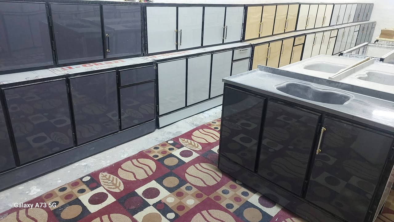 سلام عليكم  متوفر كاونترات  شغل جديد درجى اولى. مبطن وجهين. بنل. خدمه توصيل داخل البصره ***********

نص مكتوب في الصور:
- Galaxy A73 5G