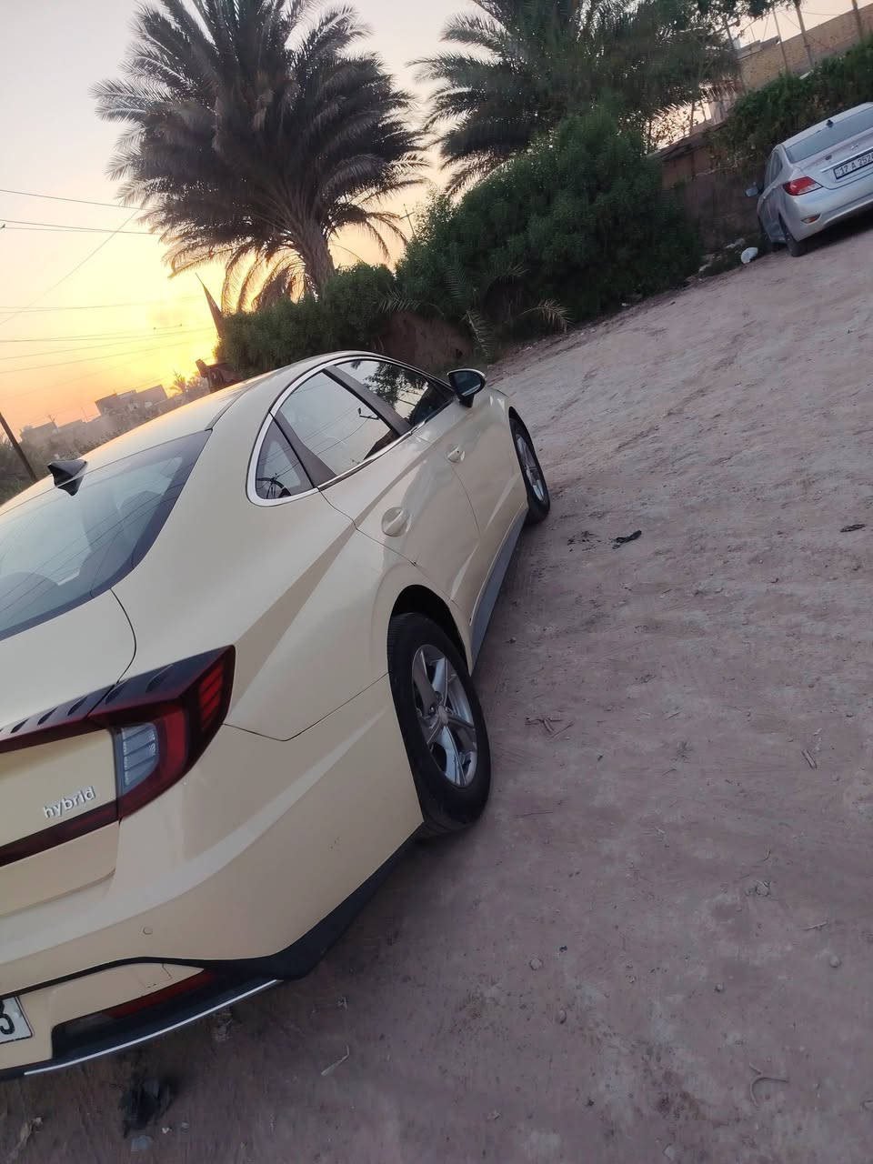 سلام عليكم سوناتا هايبرد  2023 سعر 120 مكان ديوانيه ***********
