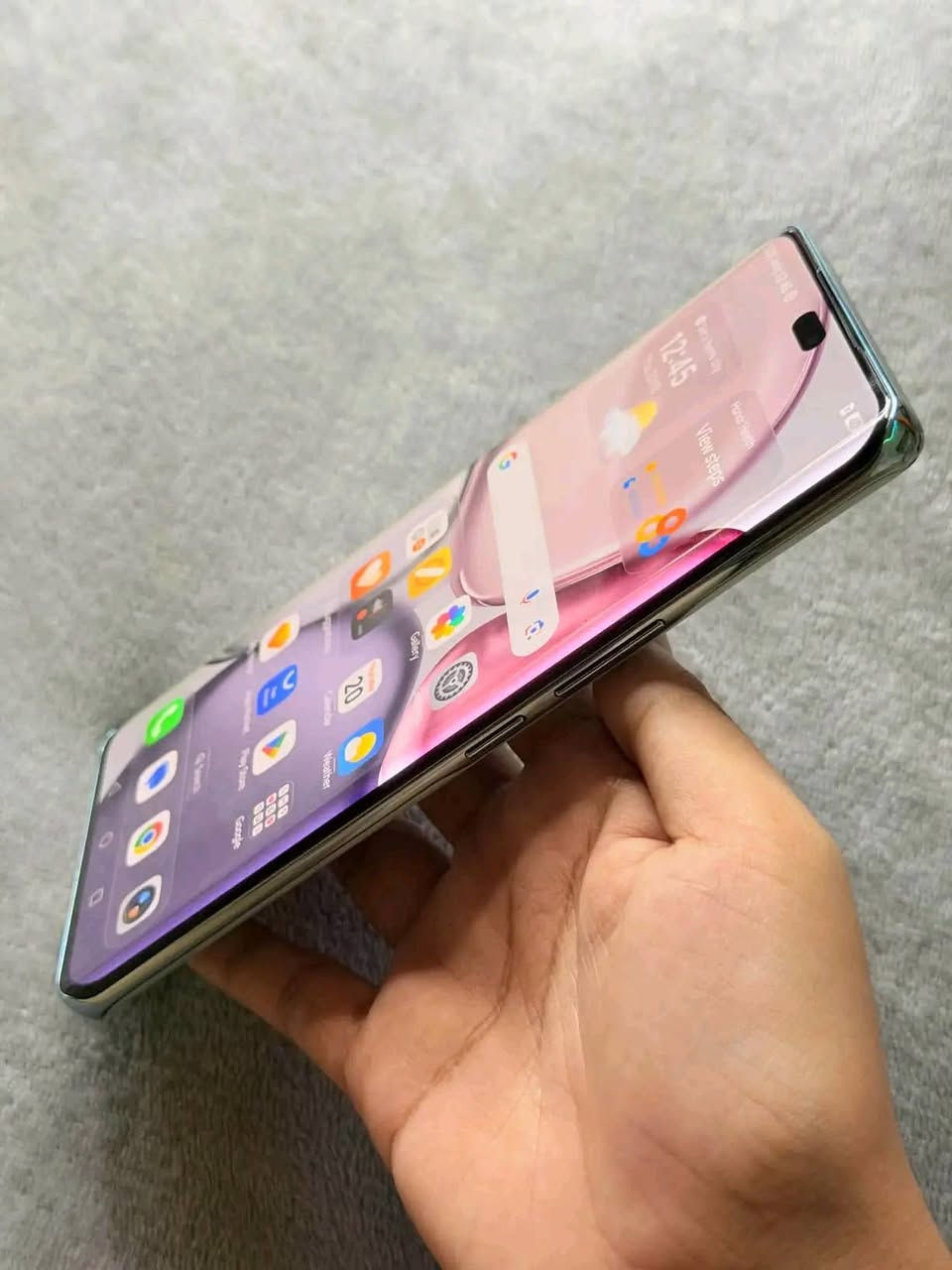 هونر اكس ٩ سي

نص مكتوب في الصور:
- حول الهاتف MagicOS المعالج المركزى Snapdragon 6 Gen 1 اسم الجهاز HONOR X9c ذاكرة الوصول العشوائي ١٢ غيغابايت 12 غيغابايت Honor RAM Turbo بطارية السيليكون والكربون mAh 6600 شاشة بتقنية حماية البصر من Honor ١٢٢٤ X ٢٧٠٠ وحدة التخزين الداخلية المساحة الفارغة ٢١٧,٩٥ غيغابايت الإجمالي ٢٥٦ غيغابايت الموديل BRP-NX1 رقم الإصدار 10.0.0.166(C185E6R5P1) GPU Turbo