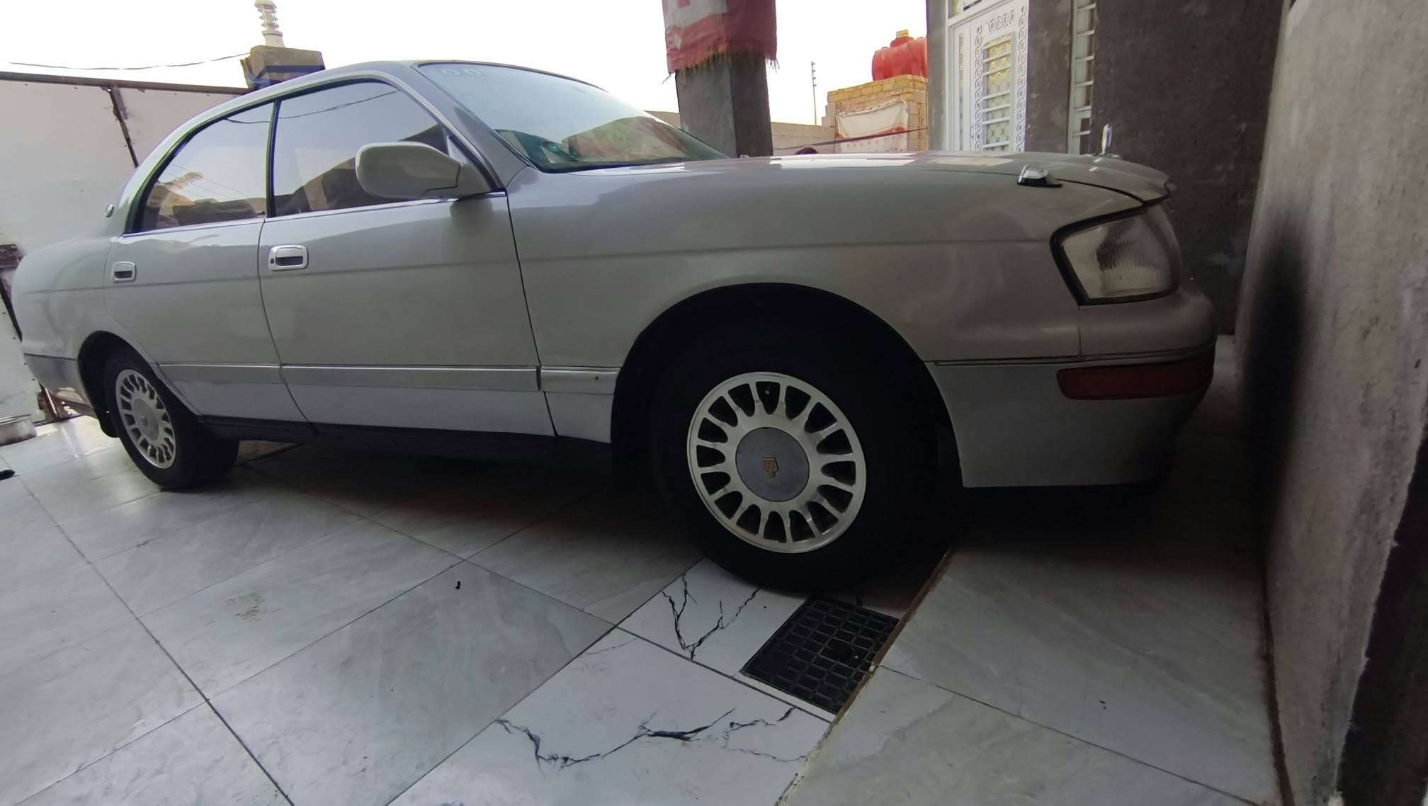 سياره للبيع مواليد 90 سياره مقفوله صبغ جماليه السعر 60 اتصل ***********
