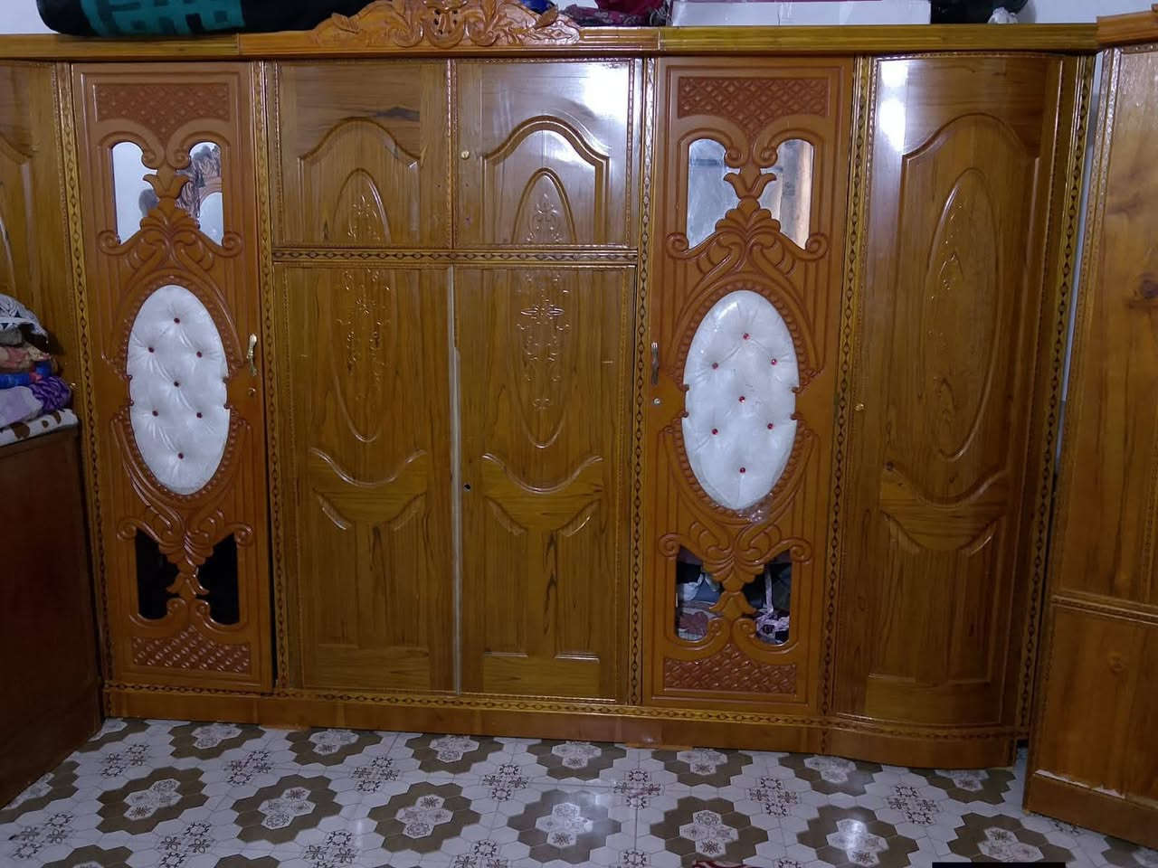 غرفه كامله سعر350,شراي راسل وتساب أو تصل عل خط***********
