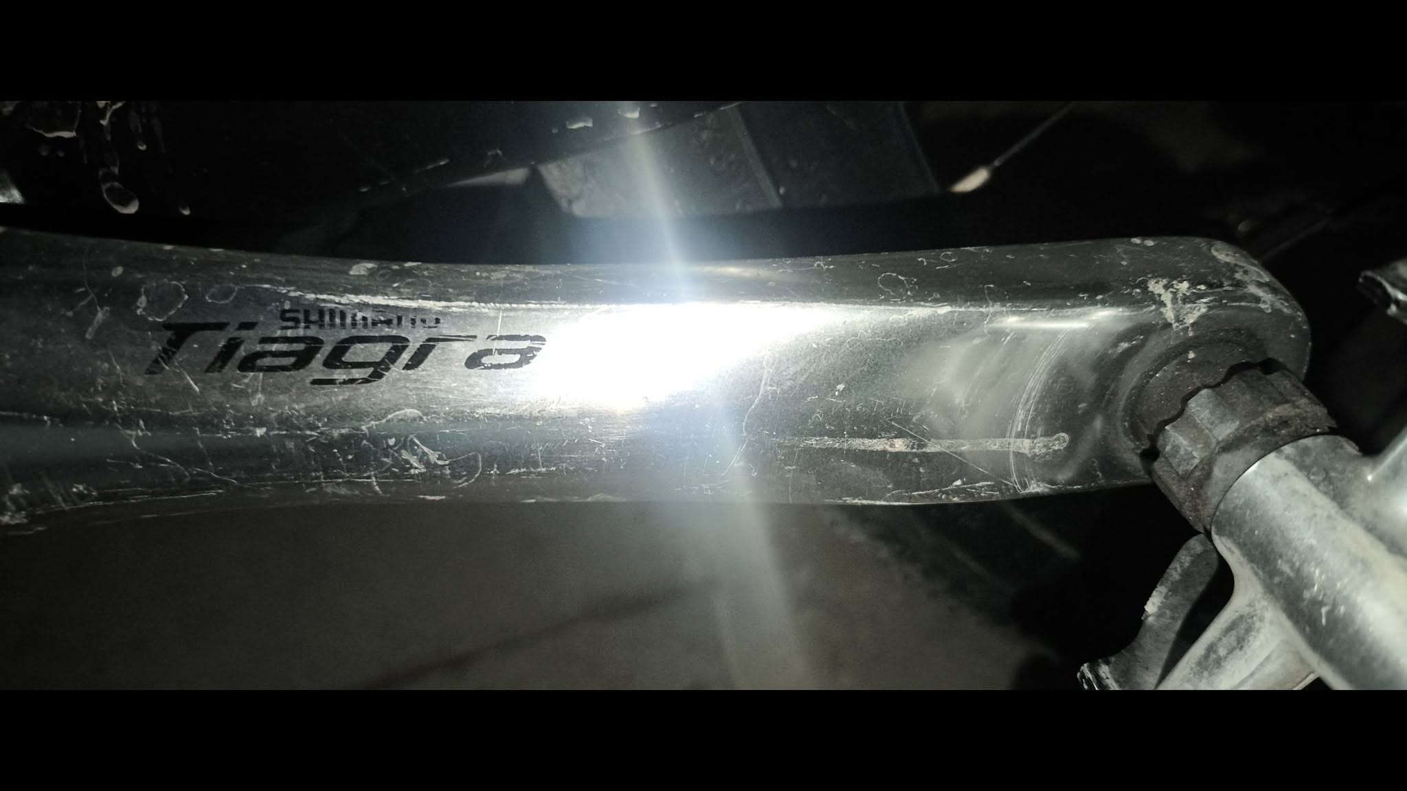 دراجة نوعية TREKتريك امريكي🚲
لون اسود🌑
بريكات دهن عنبار🪄

لشة المنيوم ومعة وزنة الكامل 7كيلو☢️

ماشة كاربون فايبر☢️

ويالة ضد الصدمات☢️

مكينة9نمر☢️

بايدار تايكر☢️

بي هواي مواصفات معه تحياتي للجميع قطعة نادرا 
سعره175 للاستفسار الاتصال او واتساب
***********🫆
