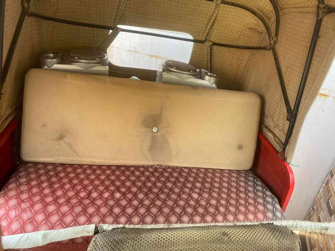 تكتك موديل ١٧  داخله ب١٨
اوراق ٧  المصطفى تاخذهن كبل تروح ترقم
لويات جدد
ماشه جديده
تايرات جدد
كهربائيات كلها شغاله
مكينه  مال ٢٠ مجفته جديده ما ينسمع الها صوت
بوربنات جدد
التكتك كل غراضه جديد شادهن 

فقط بيها طخه ب الجملغ الخلفي الايمن ومصلحه
تجي وتكلبها  وبعد احلا من الصور تكتك جاهزه من كلشي

مكاني بغداد تقاطع النهروان

السعر ب 3750 وبيها مجال قليل

***********
