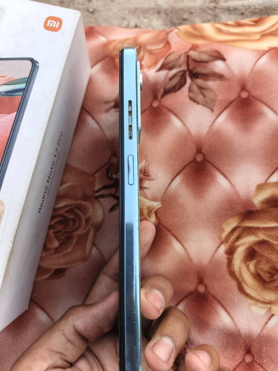 سلام عليكم جهازRedmi Note 12 Proمستخدم الشاشة بيها كسر و زرخافض وعاليه  .. الذاكرة 256 ول عشوائية ١٢ السعر 120وبي مجال الرقم ***********
