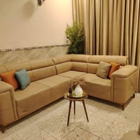 ديوان • ٦ مقاعد • نضيف جدا