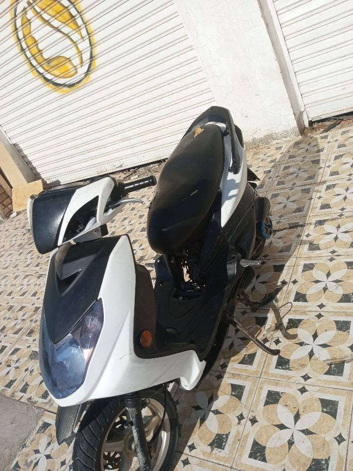 سكنس فحل طلاعات للبيع 
دراجه نوزل مكينه بلاديه خرسه متسمع اله صوت 
كلجات امامي خلفي رياضي اصلي مال تفصيخ
شلعه ومعدل طيران 
كهربئيات كله شغاله
بيه نقص (ترايش واشاير وسبعه مال كشن)
عداهن برغي مانقصه وكلهن ميكلفن 40
دراجه مفوله تخبل مال جناي 
مكاني ديالى بعقوبه شارع نادي ديالى 
سعر 500 وبيه مجال 
تواصل خاص او اتصال ***********
