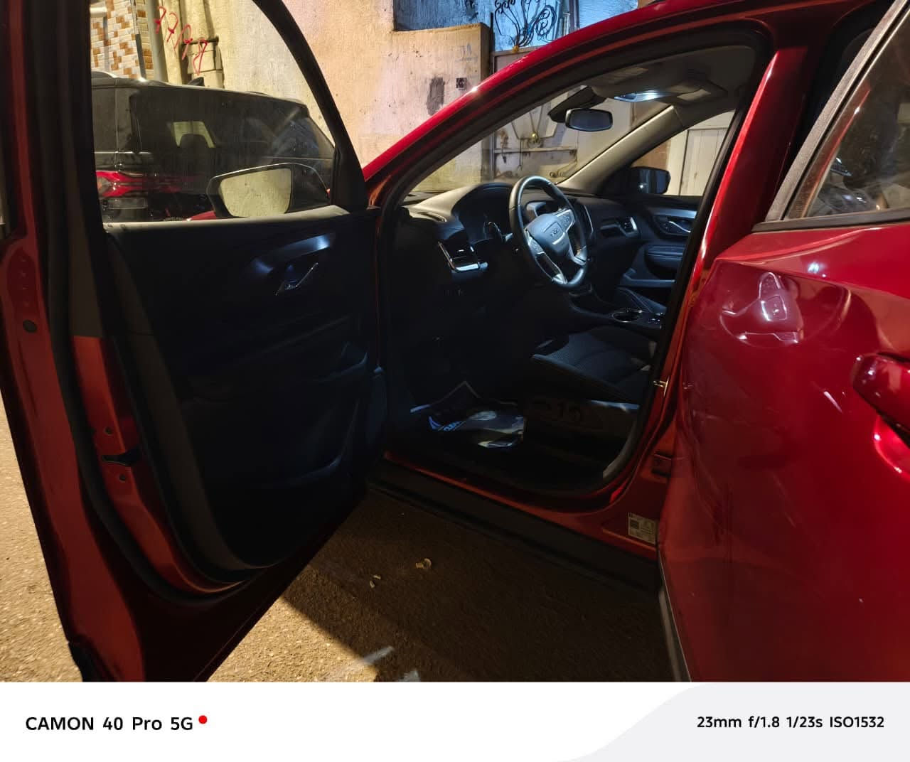 للبيع GMC TERRAIN SLE 2024 – وارد كندي 🇨🇦
🔴 اللون: أحمر
📅 الموديل: 2024
⭐ الفئة: SLE
🇨🇦 الوارد: كندي/ بدون حادث طخات فقط. /
⚙️ المحرك: 1.5 Turbo/ ماشيه24 الف
🔄 ناقل الحركة: أوتوماتيك 9 سرعات
⛽ المحرك: تيربو اقتصادي وعملي
🛞 دفع: AWD
🖥️ شاشة وسطية ونظام ترفيهي
📱 دعم أنظمة الاتصال والهاتف
📷 كاميرا خلفية
🅿️ حساسات ومزايا مساعدة للركن
💡 إضاءة LED
🔑 تشغيل ودخول ذكي
🛋️ داخلية مريحة وواسعة
🛡️ أنظمة أمان ومساعدة للسائق
🛞 جنوط رياضية سوداء
✨ السيارة نظيفة وحلوة جداً حسب الظاهر بالصور
💰 السعر: 19,000 دولار
📍 السيارة جاهزة للفحص والمعاينة
الرقم اربيل خصوصي🤍.
📞 للمهتمين الجادين، التواصل على الخاص.
واتس اب0773120779
اتصال/***********
GMC Terrain SLE 2024 🇨🇦 | سيارة عملية، اقتصادية،
 وراقية 
العنوان البصرة/ الزبير/ خور الزبير
