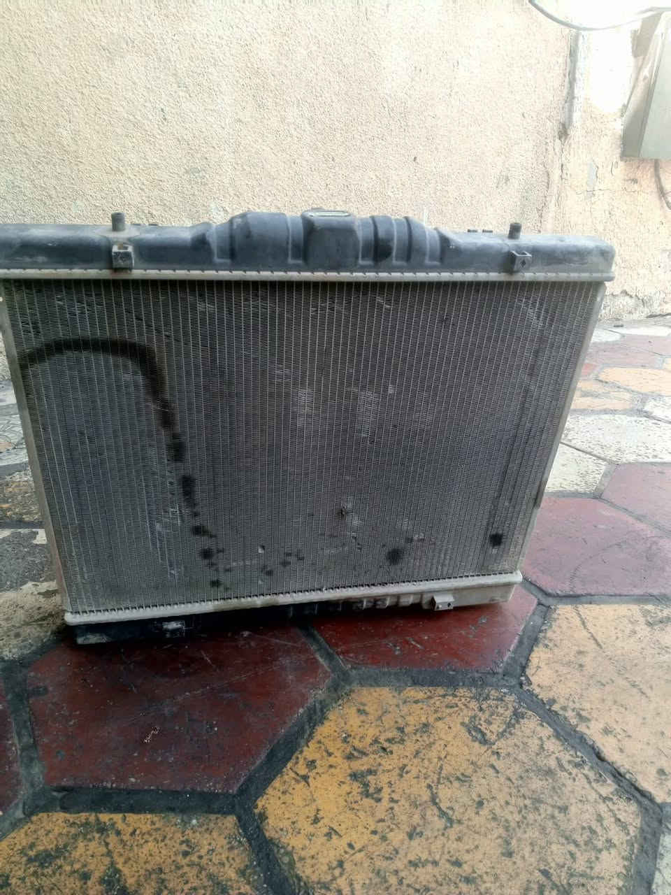 سلام عليكم راديتر مراوح وحاضنه للبيع مال كيه شيري نضيفات وعلى شغل سعرهن 125مكاني بغداد الدوره رقم الهاتف ***********

