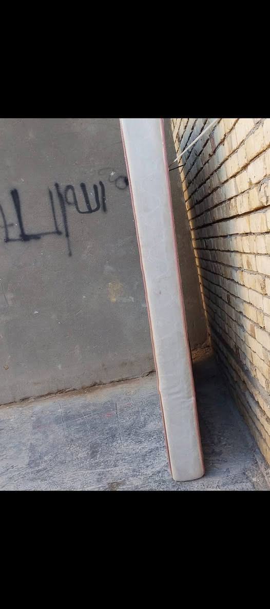 سلام عليكم دوشك للبيع سعر ٦٠ وبي مجال لعنوان كوت

