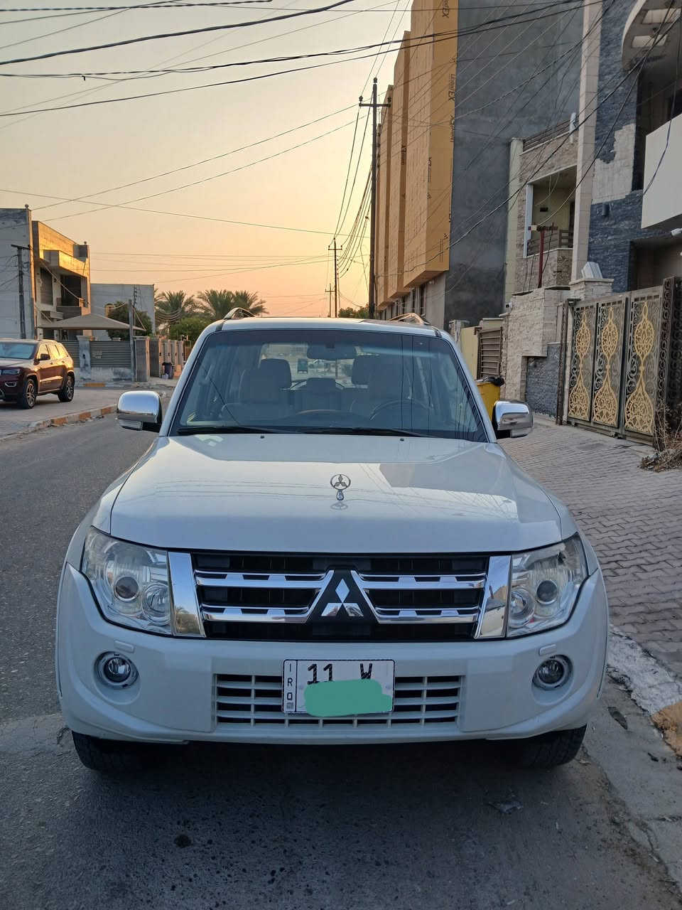 السلام عليكم باجيرو موديل 2014 حبتور محرك 6سلندر 3500 كير محرك على وضع الشركة سياره مكفوله ماشيه ٩١حقيقي فتحة كشنات جلد حاكيه زراك لايت كشنات كهرباء شاشه حجم كبير كامره ٧راكب ٣قطع تبريد مري شفط دفع رباعي ٥ويل كب ثلاجه بالجكمجه حساس خلفي لايت زنون اصلي تخم تاير جديد دمام خلفي صدر خلفي امامي جديد رقم بغداد بسمي الجديد سياره كلش جديد السعر ١٦٧ اوبيها مجال ***********
