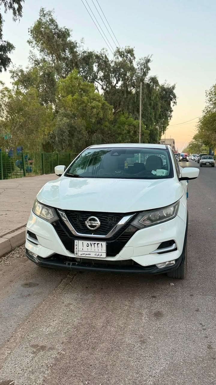 🚘 للبيع نيسان روج سبورت
✨ موديل: [2021]
✨ اللون: أبيض
✨ وارد: [امريكي ]
✨ المكينة: [2000]
✨ السيارة نظيفة ومرتبة
✨ استخدام شخصي
ضررها جاملغ بدون دواخل 

💰 السعر: [160$]
📞 للاستفسار: [***********]
