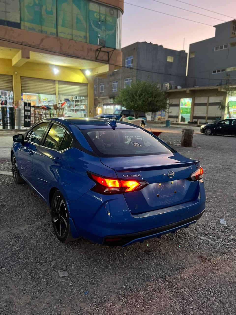 نيسان فيرسا 2024 sr
سعر 110 ورقه و مجال 
بدون صبغ بدون ايرباك ✅
مواسفات 
شغال 
ويل كروم 
بصمه 
ابواب بصمه
شاشه كبير 
حساس رادار 
تحديد سرعه 
تحكم سترين 
بعد بيها هواي مواسفات 
مكان سياره اربيل 📍
اتصل رقم ***********@إشارة
