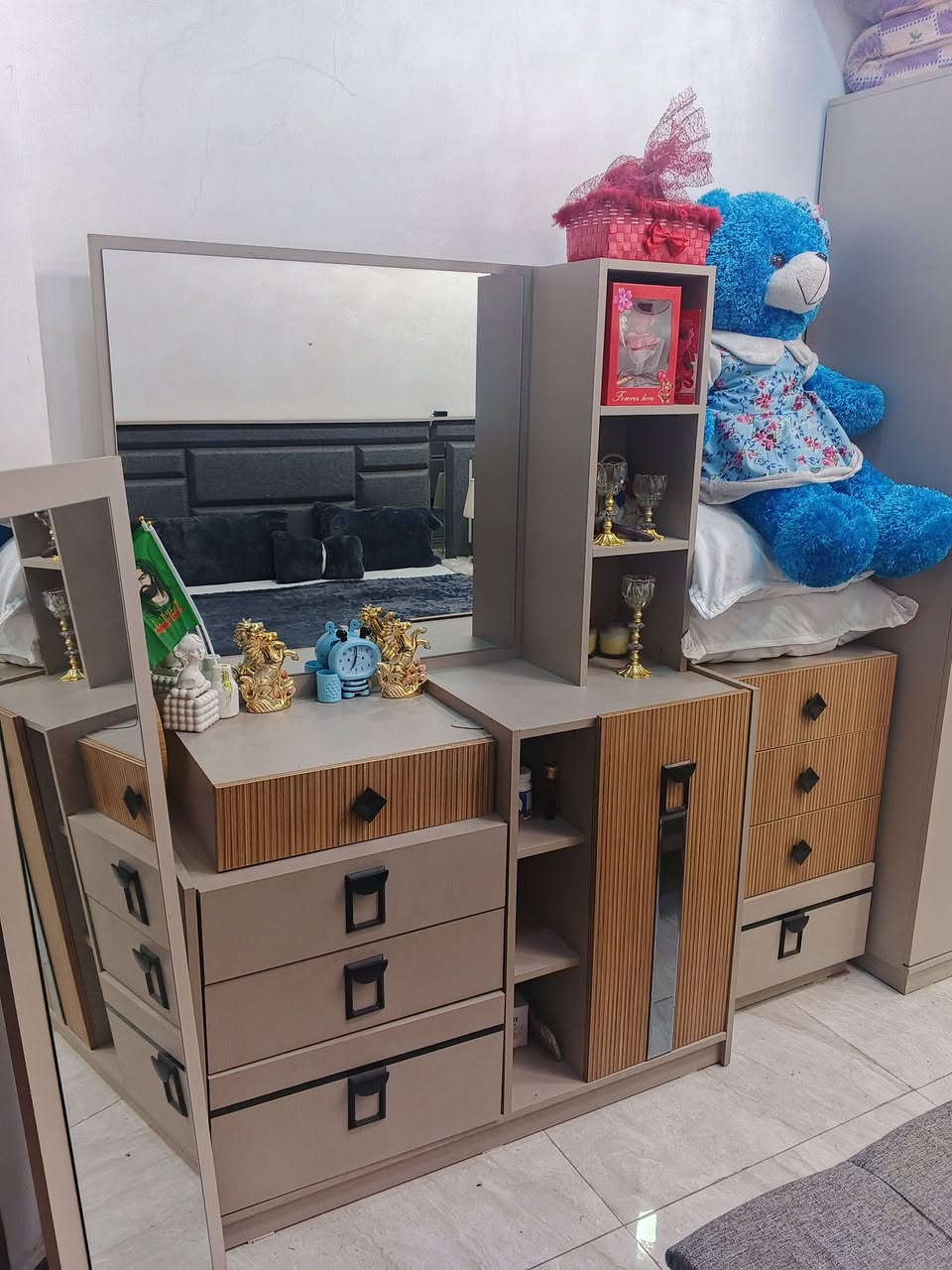غرفه تركيه جديد كلش 10قطع ما بيه ايي ضرر سعر 1200وبيه مجال مكاني البصره الحيانيه تصاب عله رقم ***********
