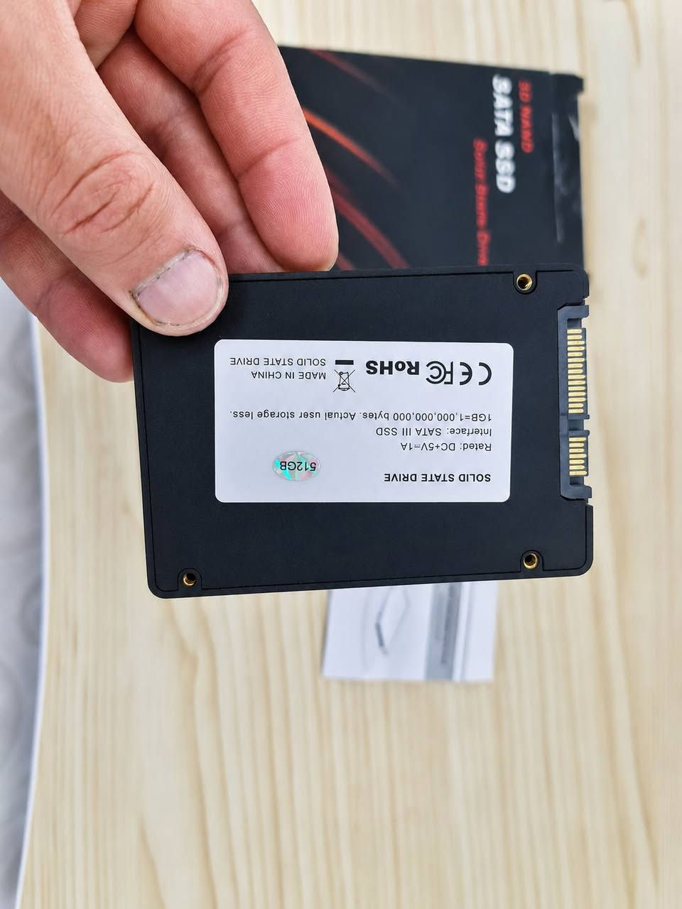 (هاڕدی ssd ) ٥١٢ گێگا 
ئەداپتەر و قەپێلکم هەیە لۆ هەر کەسەک ویستی وەکو هاڕدەکی خاریجی بەکاریبینی سعری بە جیایە
گەیاندن هەیە 
واتسئەپ *********** أربيل, العراق
