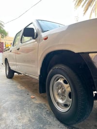 نيسان بلاديه • ٢٠٠٨ • ضربه صبغ